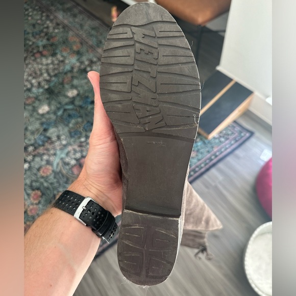 Stuart Weitzman - Lowland - Suede Boot - Size 8- Like New - Picture 3 of 6